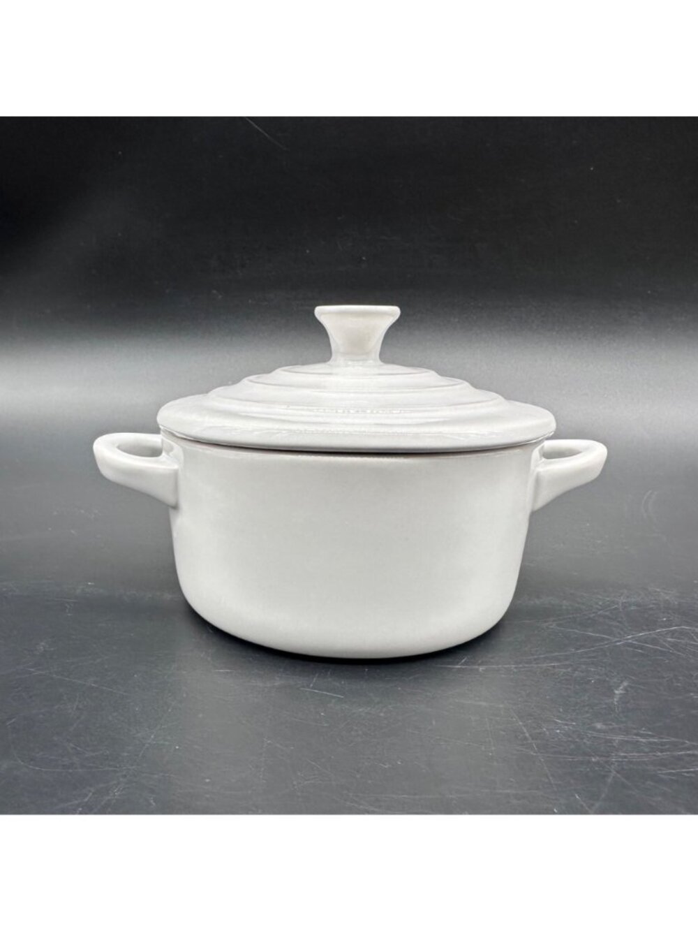 Le Creuset Mini Cocotte White Stoneware Casserole Dish Dutch Oven 8oz Pan Pot - Picture 2 of 9